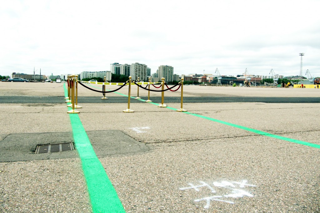 In 2010 an open shore route for pedestrians and cyclists was opened in Kalasatama